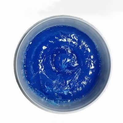 Fonction d'augmentation de la lubrification de la chaîne de roulement du roulement avec une roue de graisse bleue transparente